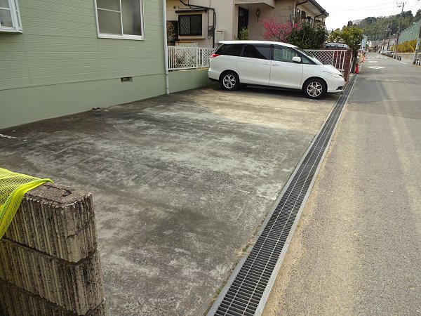 駐車場　駐車場