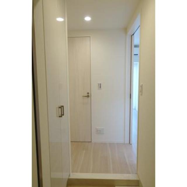 玄関　※写真は同タイプ住戸です。