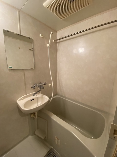 バス・シャワールーム　バスルーム