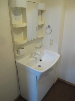 洗面設備　独立洗面化粧台付き