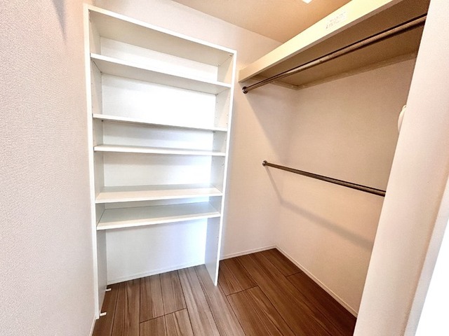収納　ウォークインクローゼット