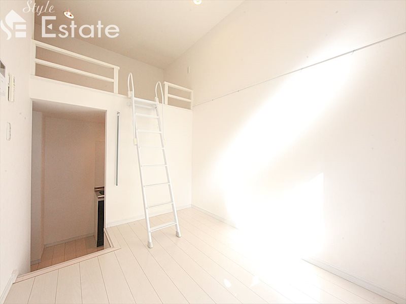 居室・リビング　内装