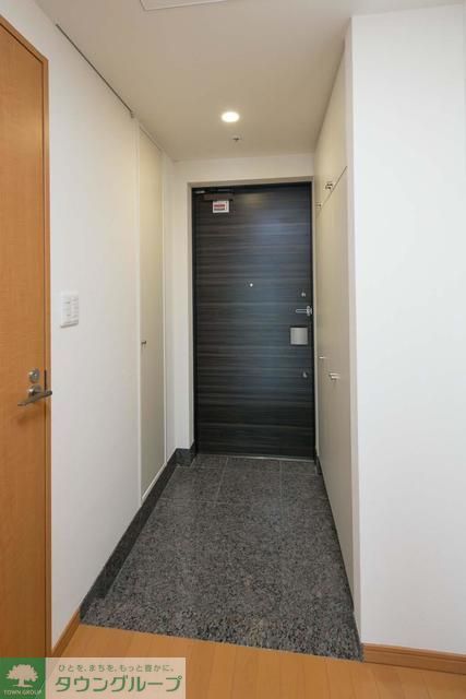 玄関　※写真は同タイプ住戸です。