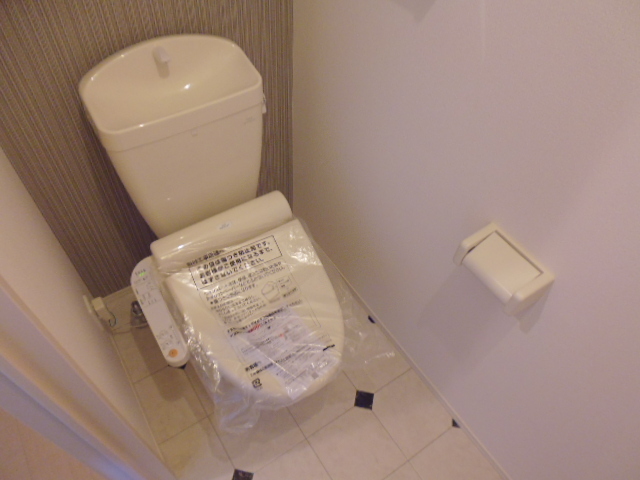 トイレ　温水洗浄便座