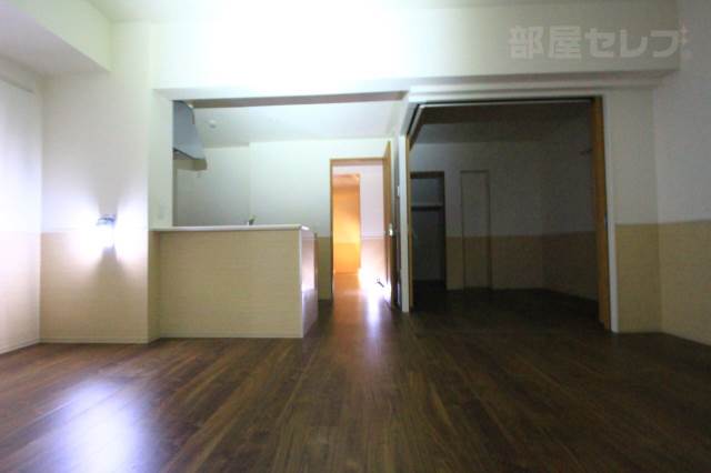 居室・リビング　１０１号室（モデルルーム）