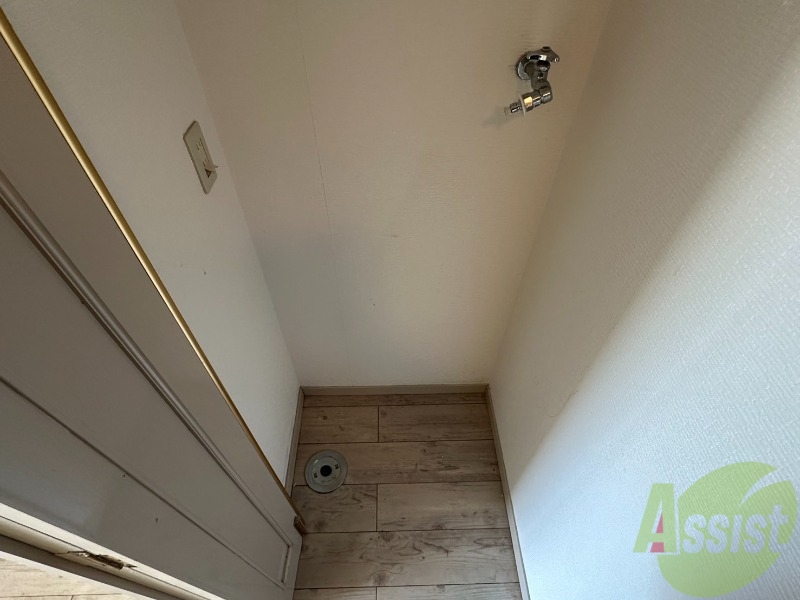 その他設備　洗濯機を室内に置けるのがいいですねー。清潔に使えそう。