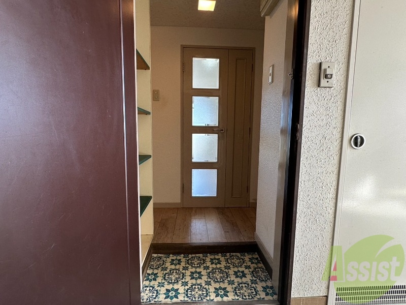 玄関　引っ越すと誰かを呼びたくなりますね。