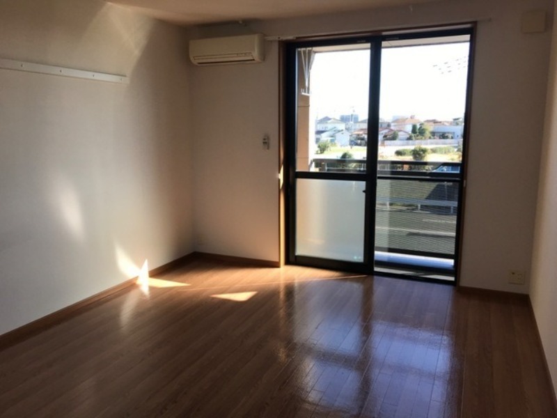 居室・リビング　図面と現状に相違がある場合には現状を優先