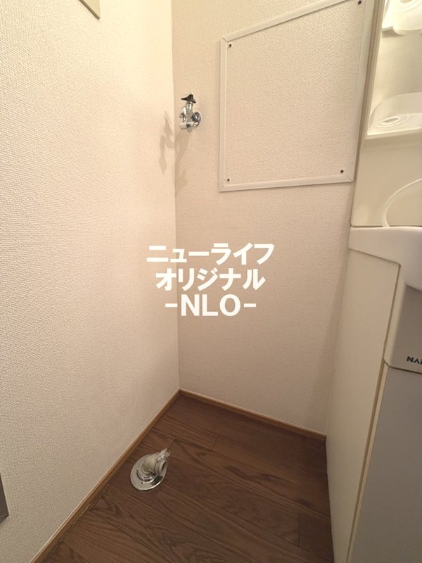 その他設備　洗面台の横に洗濯機置場があります☆