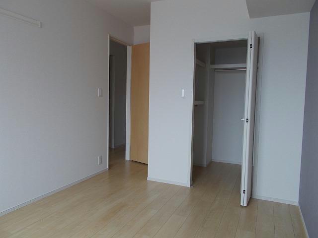 収納　ディアレストＣ