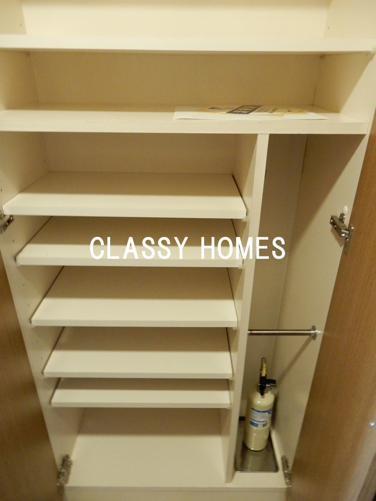 収納　2002年竣工　スカイコート三田慶大前：玄関収納