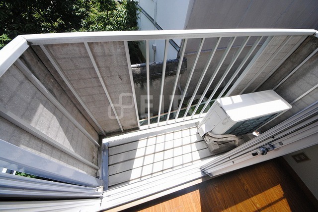 バルコニー　写真は２０３号室