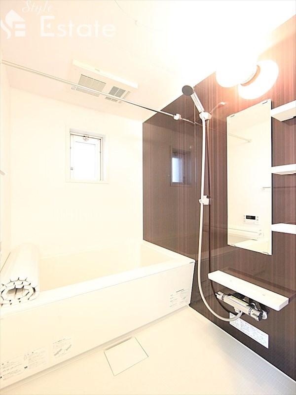 バス・シャワールーム　バスルーム