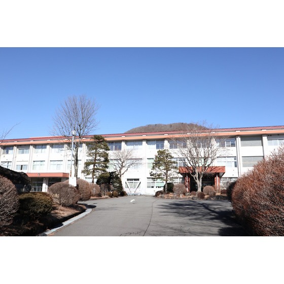 高校・高専　長野県軽井沢高校（高校・高専）まで3002m