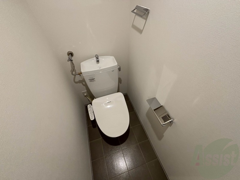 トイレ　こちらはトイレです。清潔感があり、安心して使用できます。