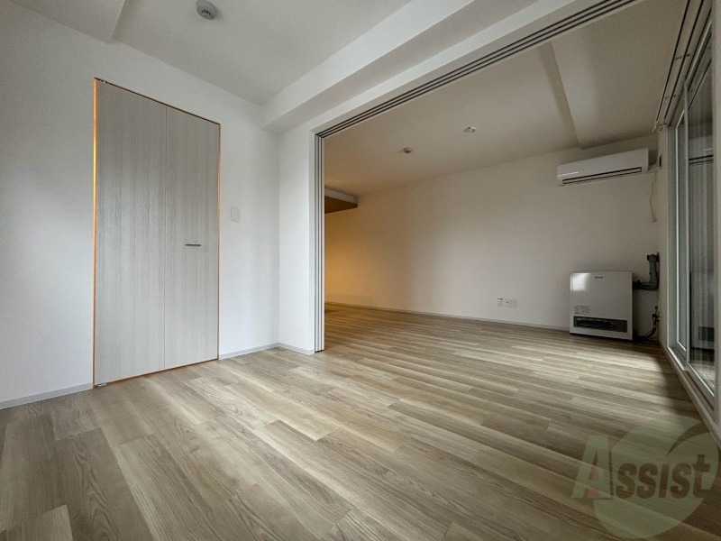 その他部屋・スペース　洋室の家具の配置を考えてみるのも楽しいですよ。