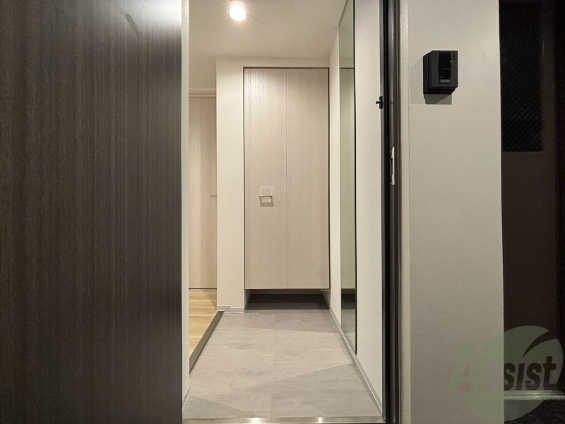 玄関　玄関の様子です。明るい印象ですね。気分もあがりそう。