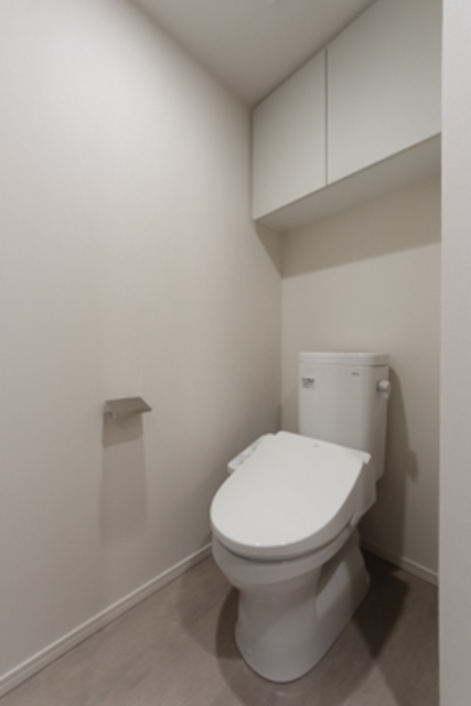 トイレ　※写真は同タイプ住戸です。