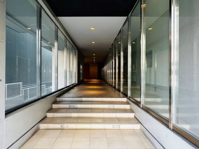 ロビー　建物の内部です