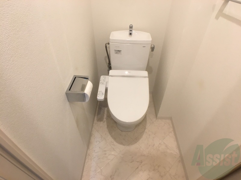 トイレ　ウォシュレット機能がついたトイレ。安心して使用できますね。