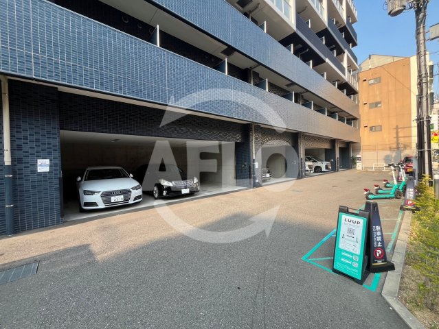 駐車場　プレサンス難波インフィニティ　駐車場