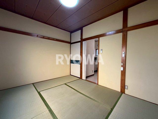 第一コーポ有美の居間写真