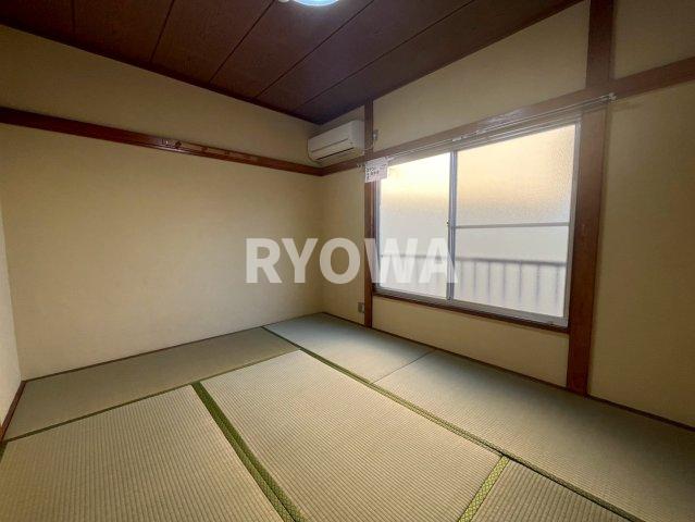 第一コーポ有美の居間写真