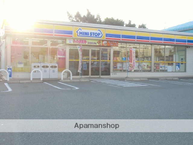 コンビニ　ミニストップ（コンビニ）まで1529m