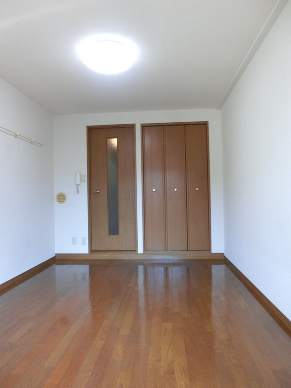 居室・リビング　お部屋１