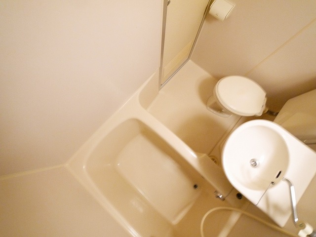 バス・シャワールーム　お風呂です