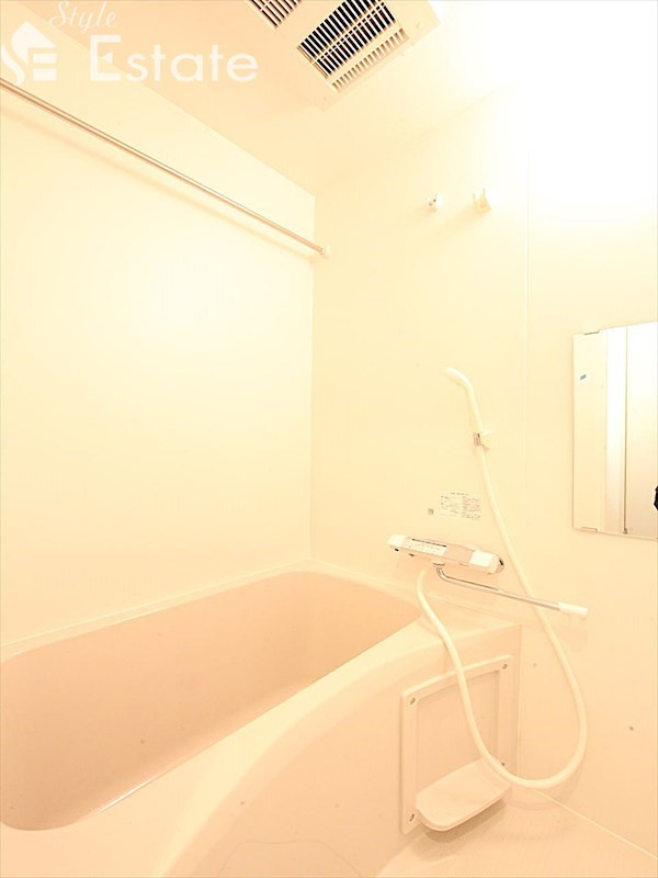 バス・シャワールーム　バスルーム