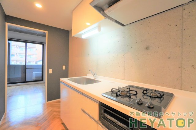 キッチン　システムキッチン完備（同仕様写真）