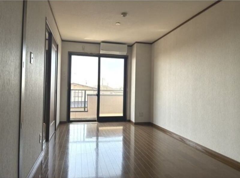 居室・リビング　図面と現状に相違がある場合には現状を優先