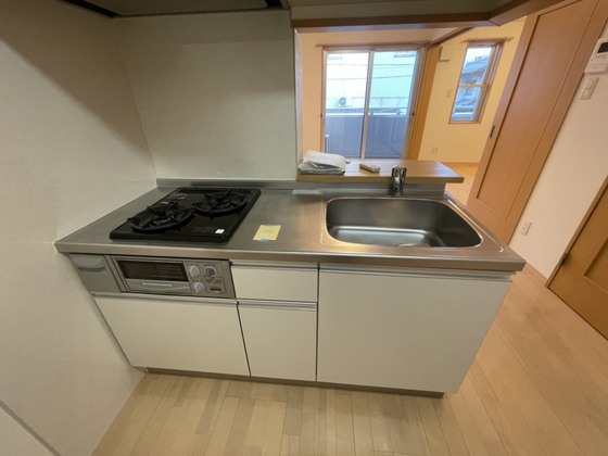 キッチン　※別部屋の写真です