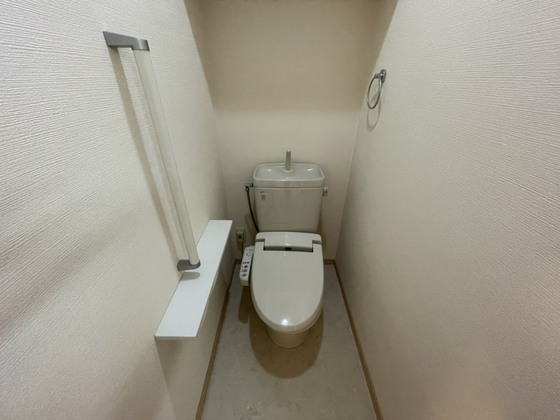 トイレ　※別部屋の写真です
