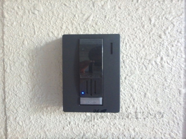 玄関　インターフォン