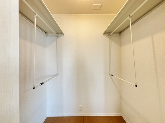 収納　ウォークインクローゼット