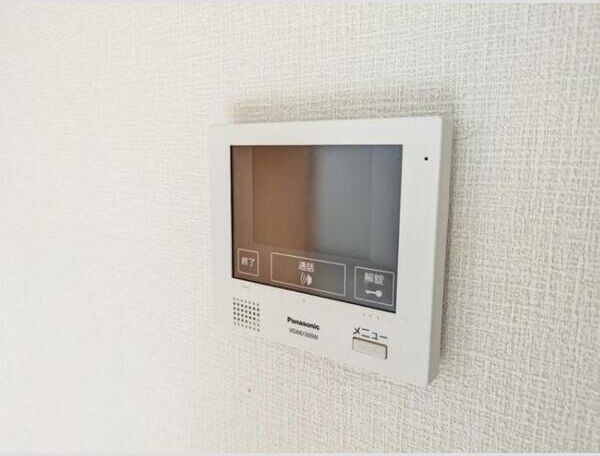 セキュリティ　来客の顔が見えて安心！TVモニターホン付きです♪