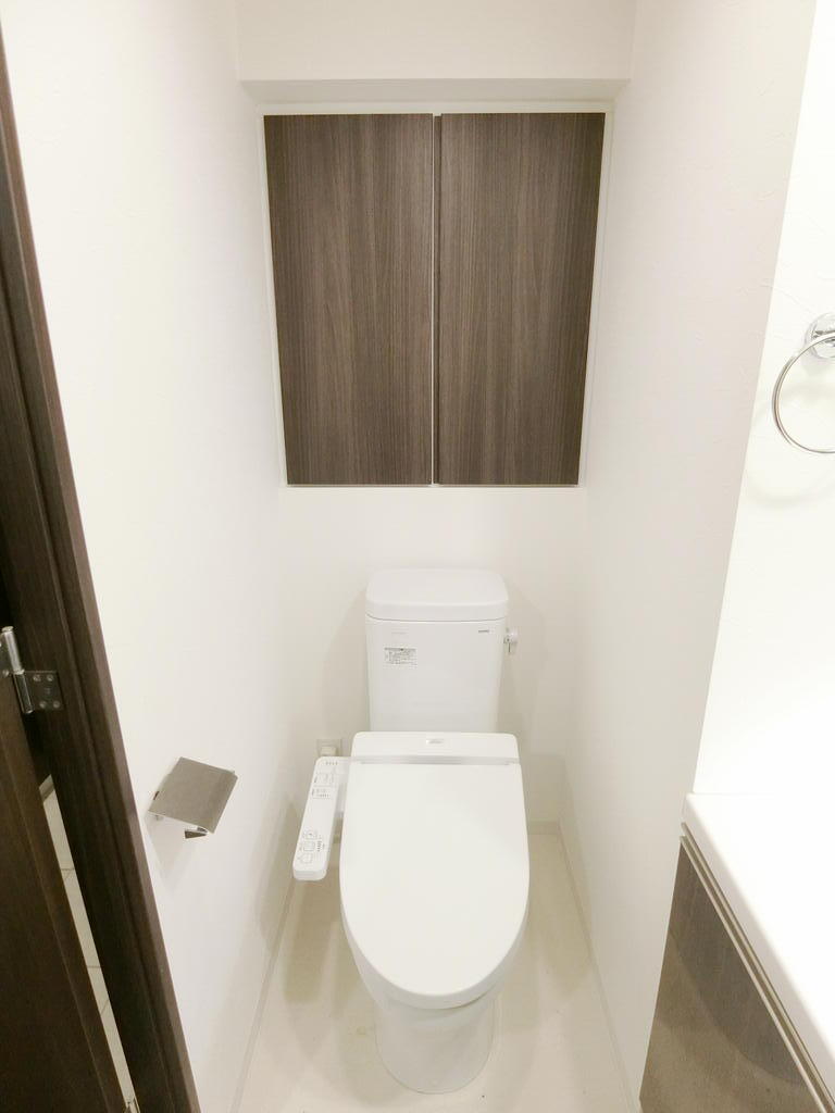 トイレ　同間取り別部屋の写真です