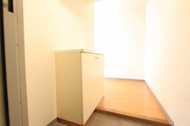 玄関　玄関も広々