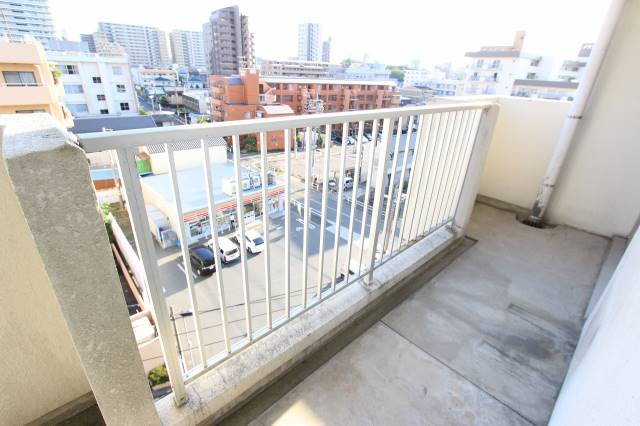 バルコニー　バルコニーも広々