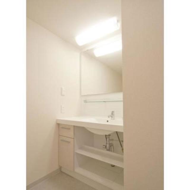 洗面設備　※写真は同タイプ住戸です。