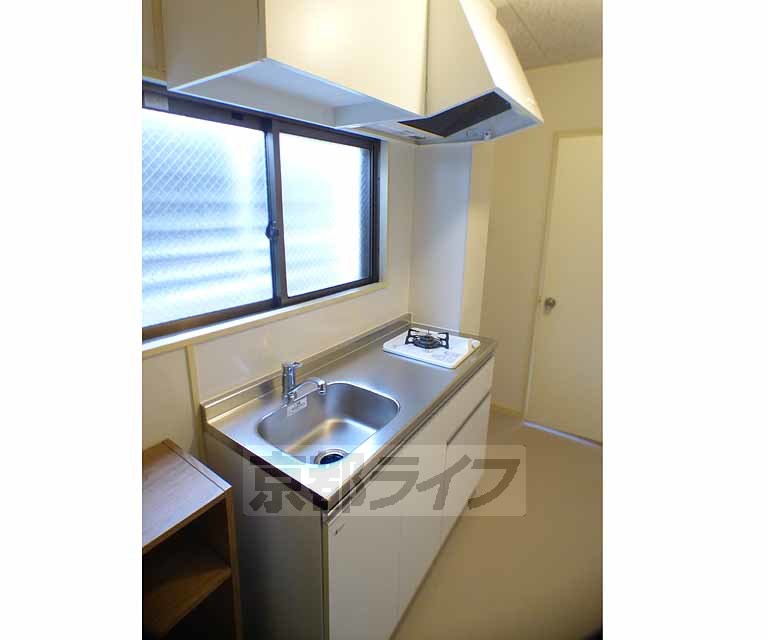 キッチン　システムキッチンに新調されました。