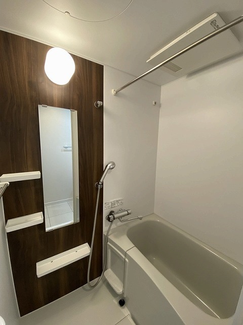 バス・シャワールーム　バスルーム