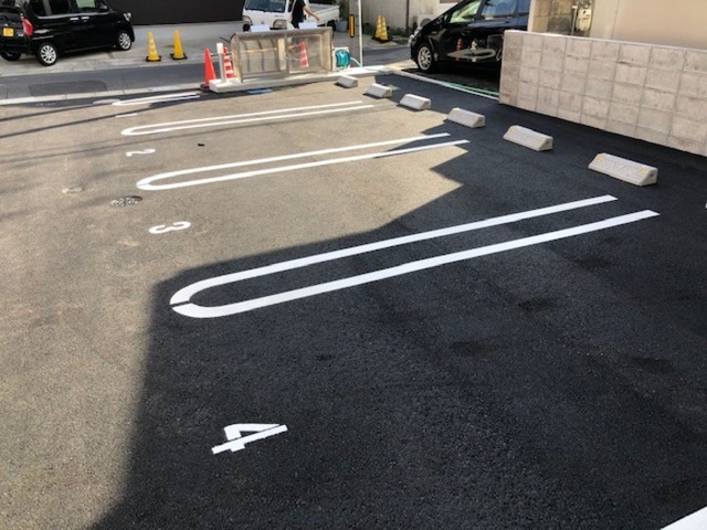 駐車場　駐車場