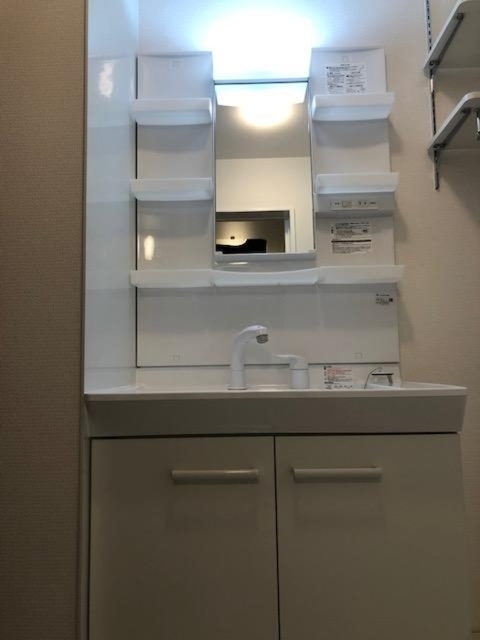 洗面設備　洗髪洗面化粧台