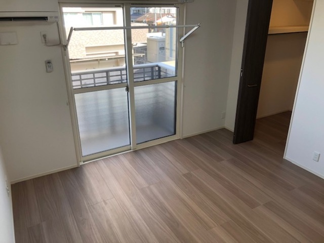 居室・リビング　洋室（エアコン、室内物干し）