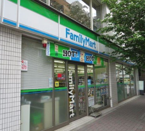 コンビニ　ファミリーマート千代田小川町店（コンビニ）まで386m