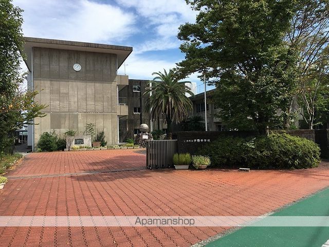 中学校　伊野中学校（中学校）まで2205m