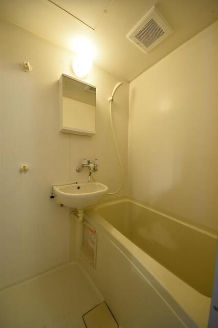 バス・シャワールーム　バス